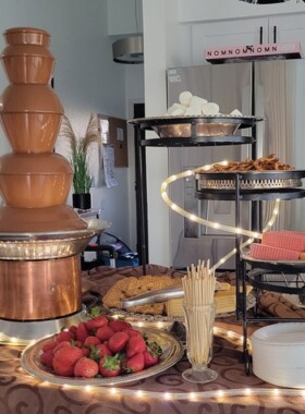 chocolate-fountain-rental-2-ccsweetsensations