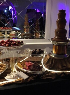 double-chocolate-fountain-ccs-sweet-sensations
